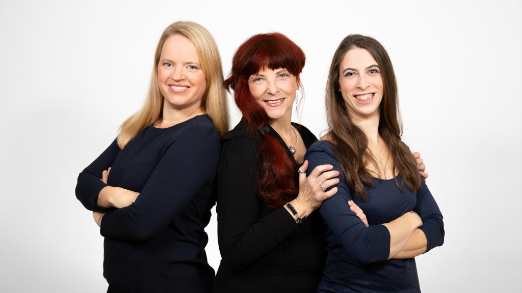 Das Team von DolmetschServicePlus von links nach rechts: Elke Schaumberger, Patricia Brück und Cornelia Rosenkranz.