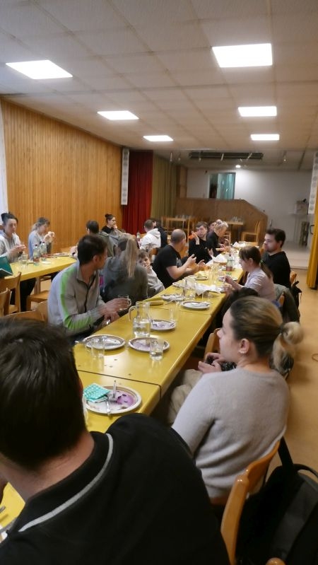 Essen im Pfarrsaal