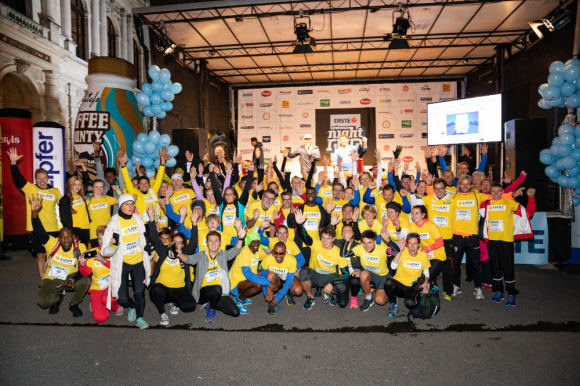 Gruppenfoto beim Vienna Night Run